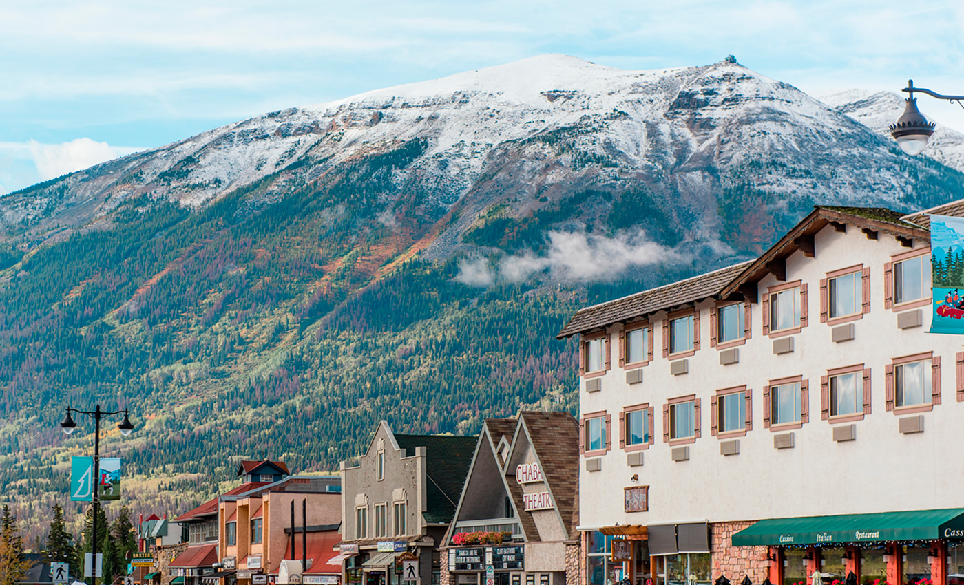 summer - Small Town Charm